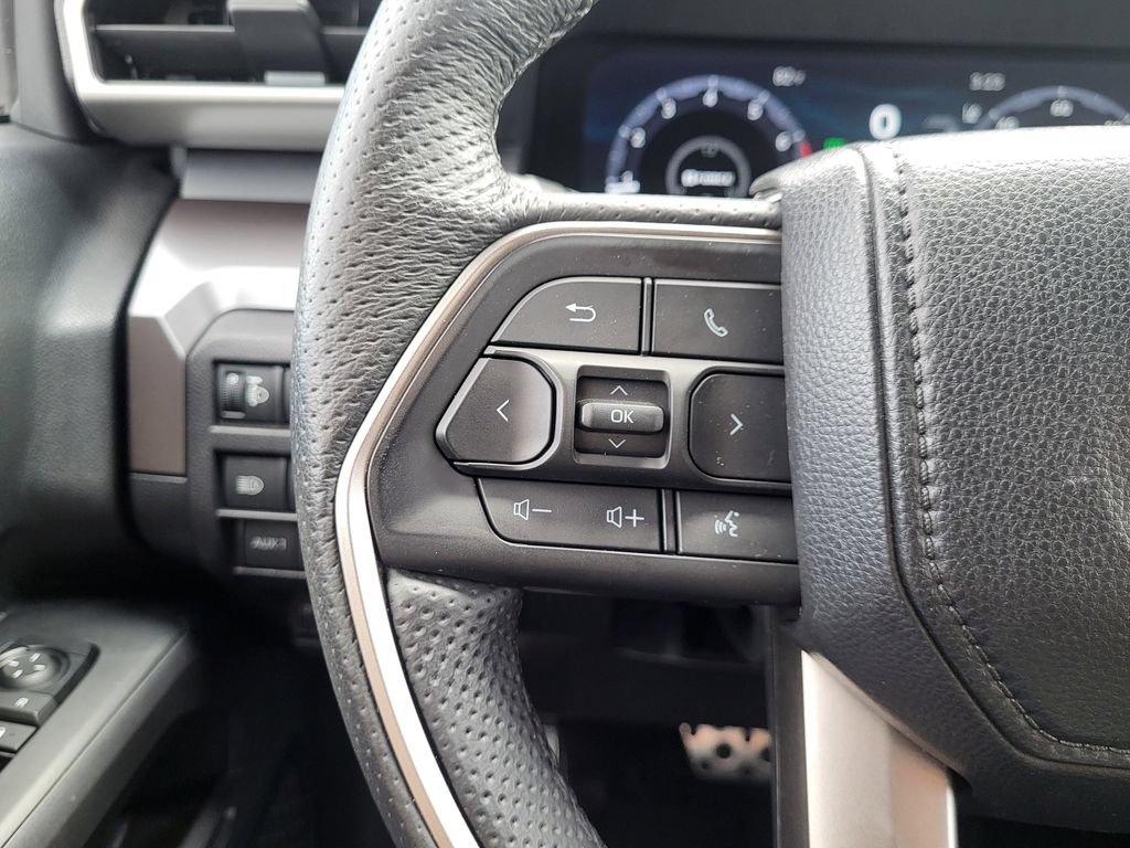 Used 2024 Toyota Tacoma TRD Sport w/ TRD Sport Upgrade Package AWD/4WD image 17