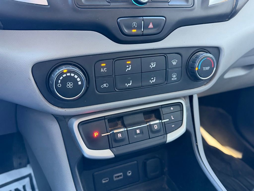 Used 2023 GMC Terrain SLE w/ LPO, Floor Liner Package image 18