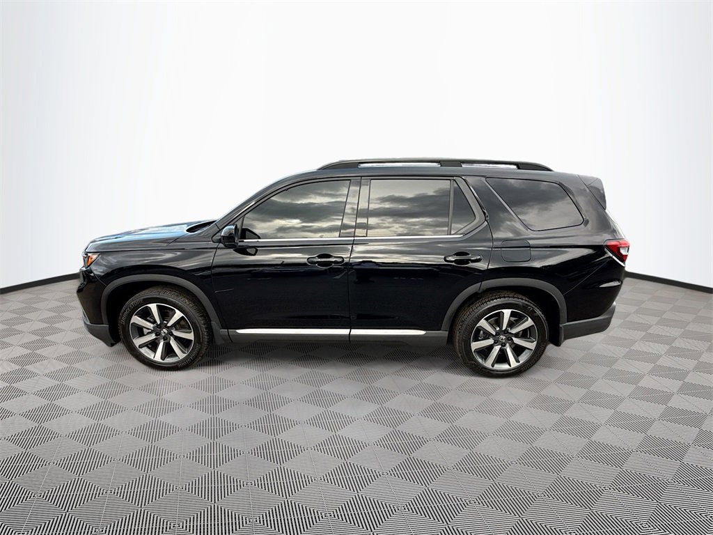 Used 2025 Honda Pilot Elite image 5