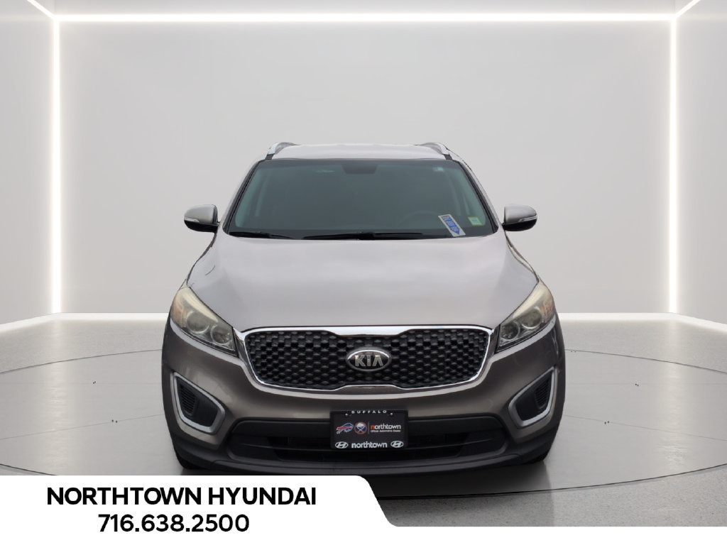 Used 2018 Kia Sorento FWD V6 image 9
