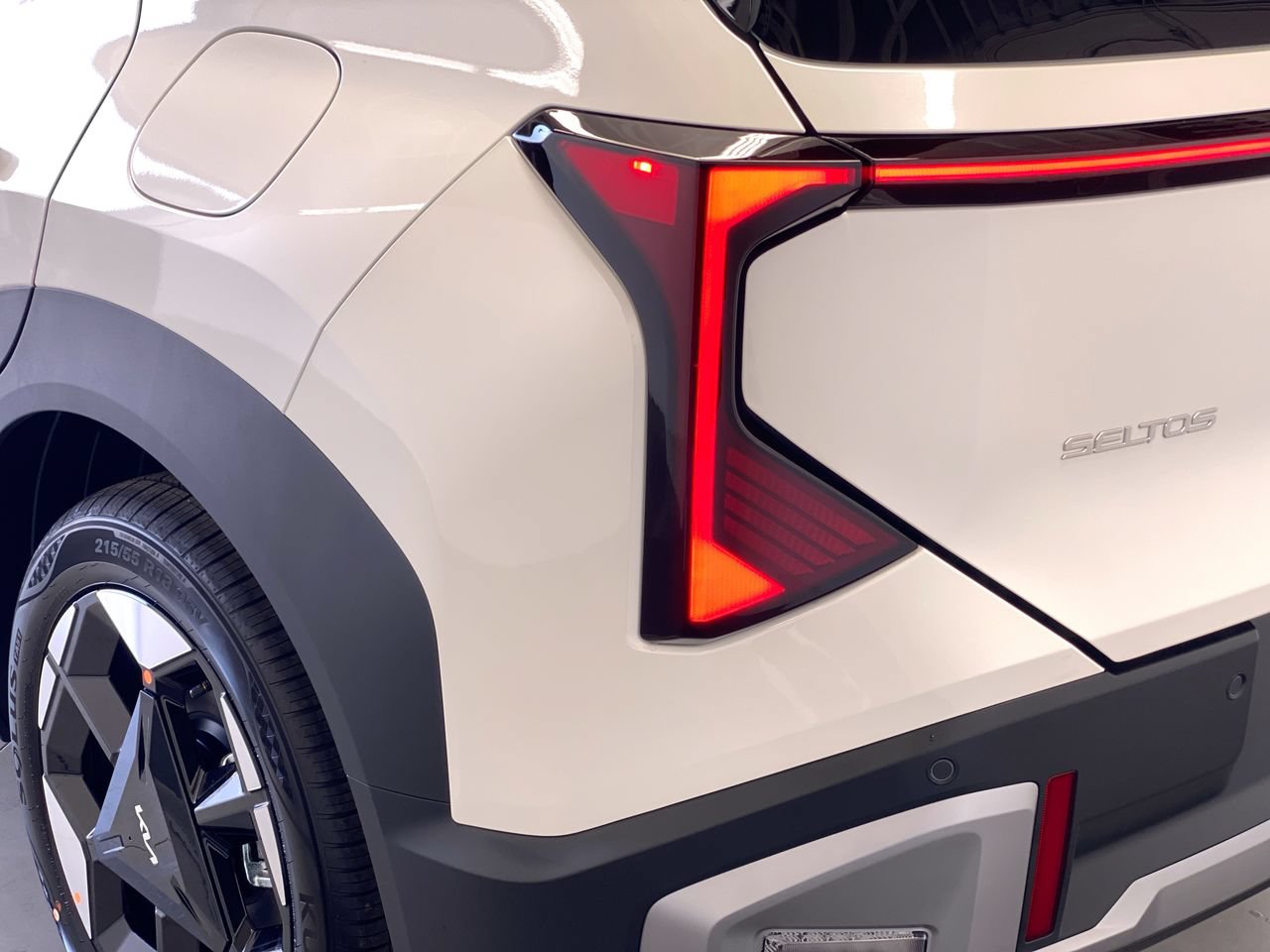 New 2027 Kia Seltos EX FWD image 9