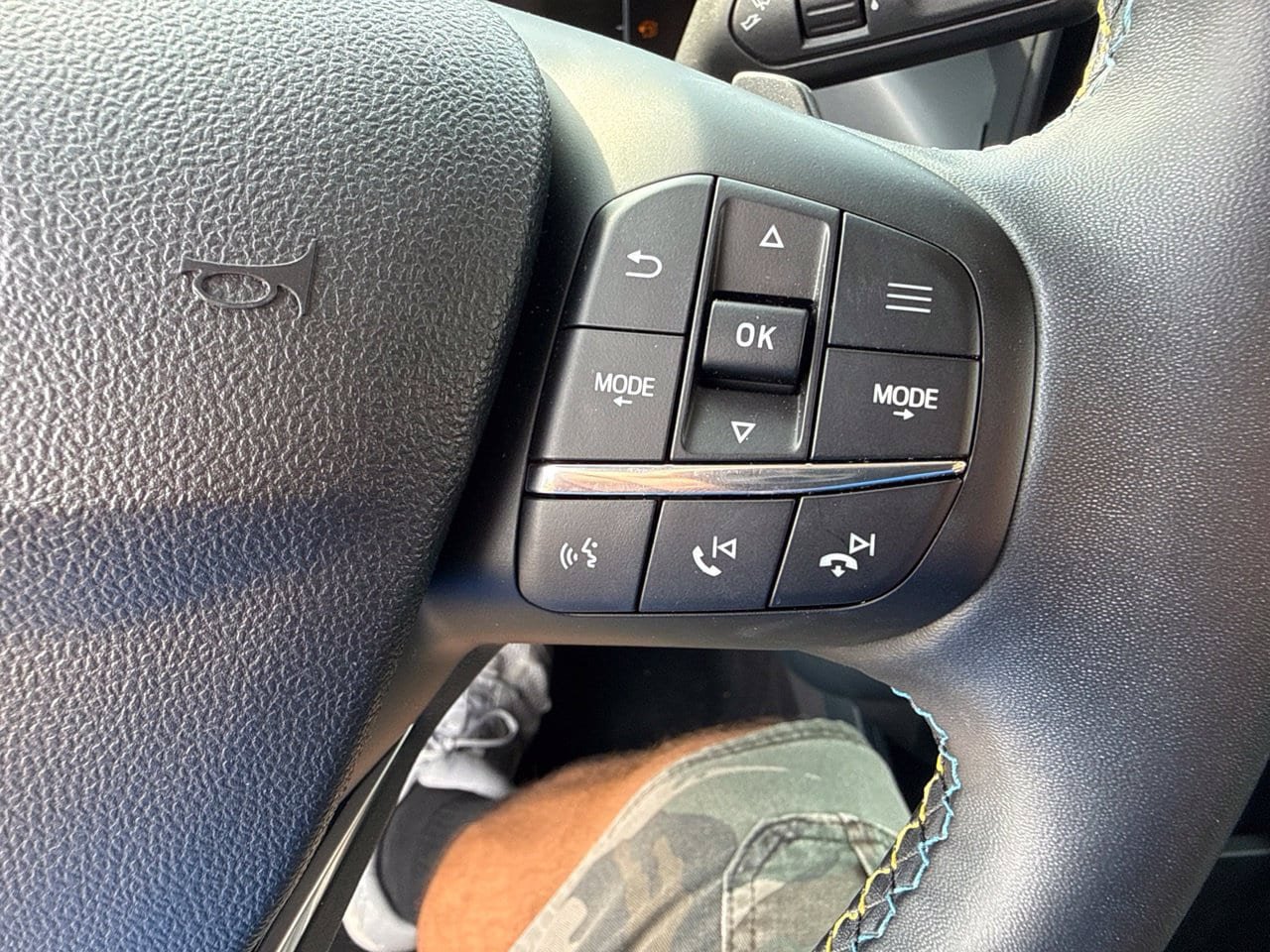 Used 2025 Ford Maverick Lobo AWD/4WD image 27