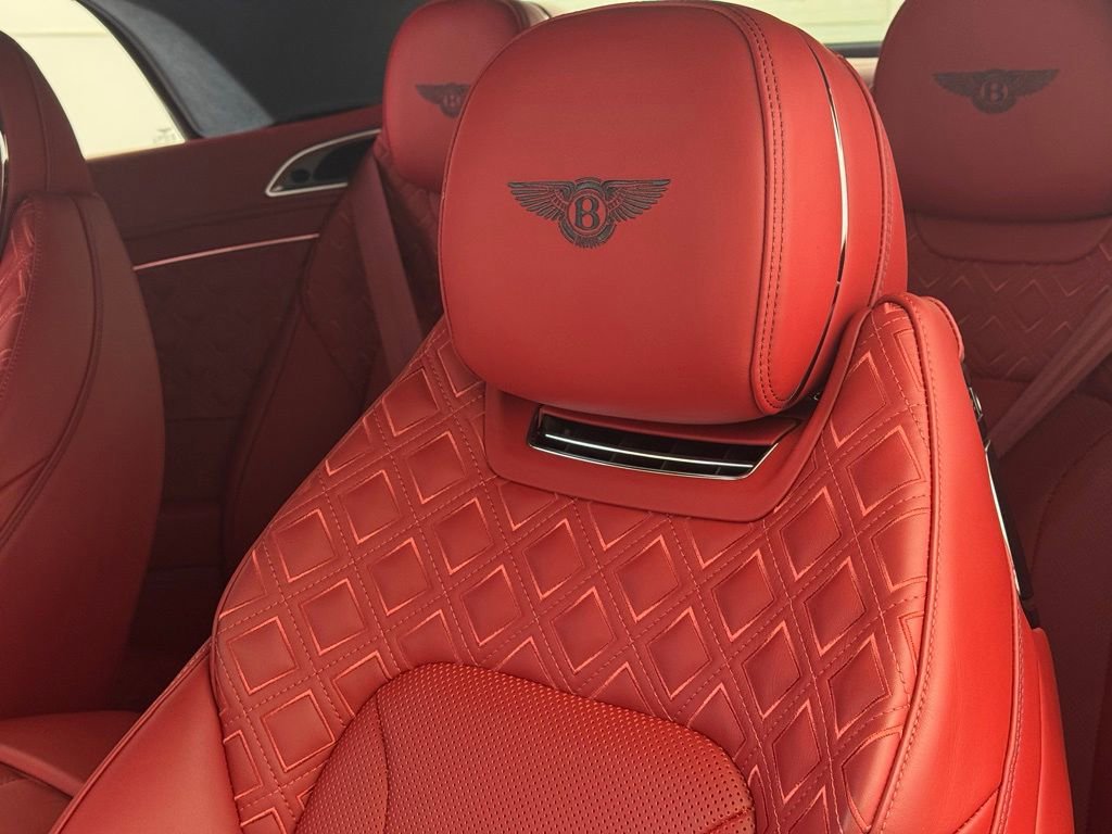 Used 2023 Bentley Continental GT Azure image 5