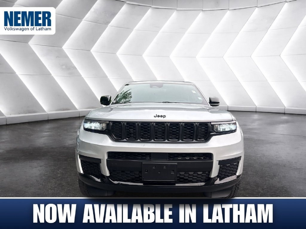 Used 2023 Jeep Grand Cherokee L Laredo AWD/4WD image 6