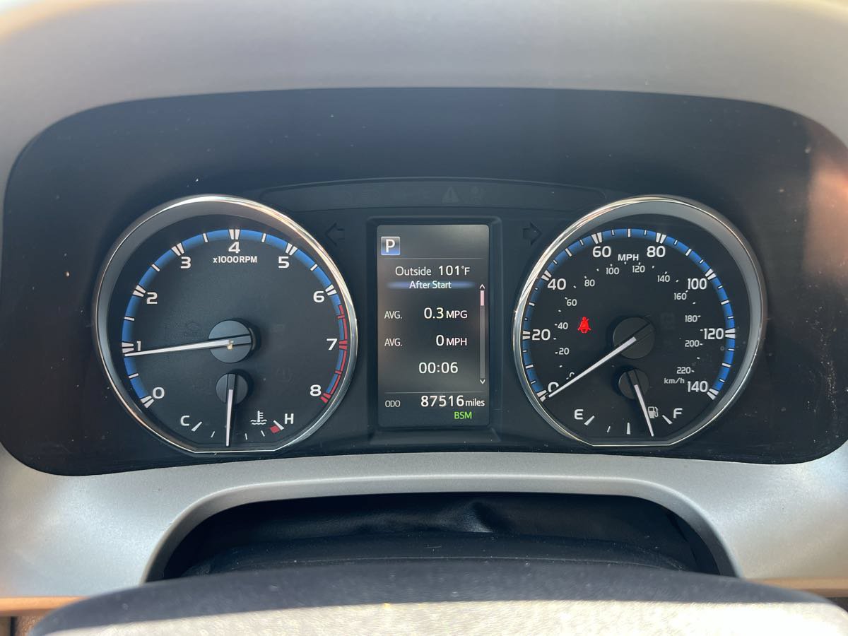Used 2016 Toyota RAV4 Limited FWD image 12