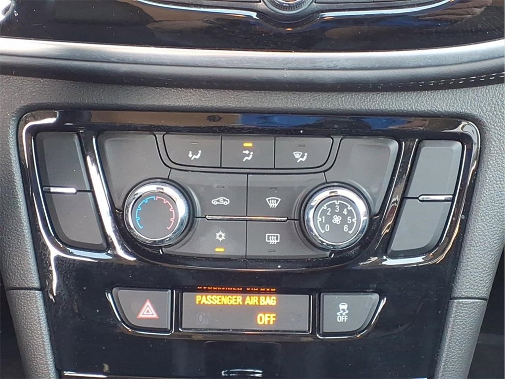 Used 2022 Buick Encore Preferred w/ Safety Package image 23