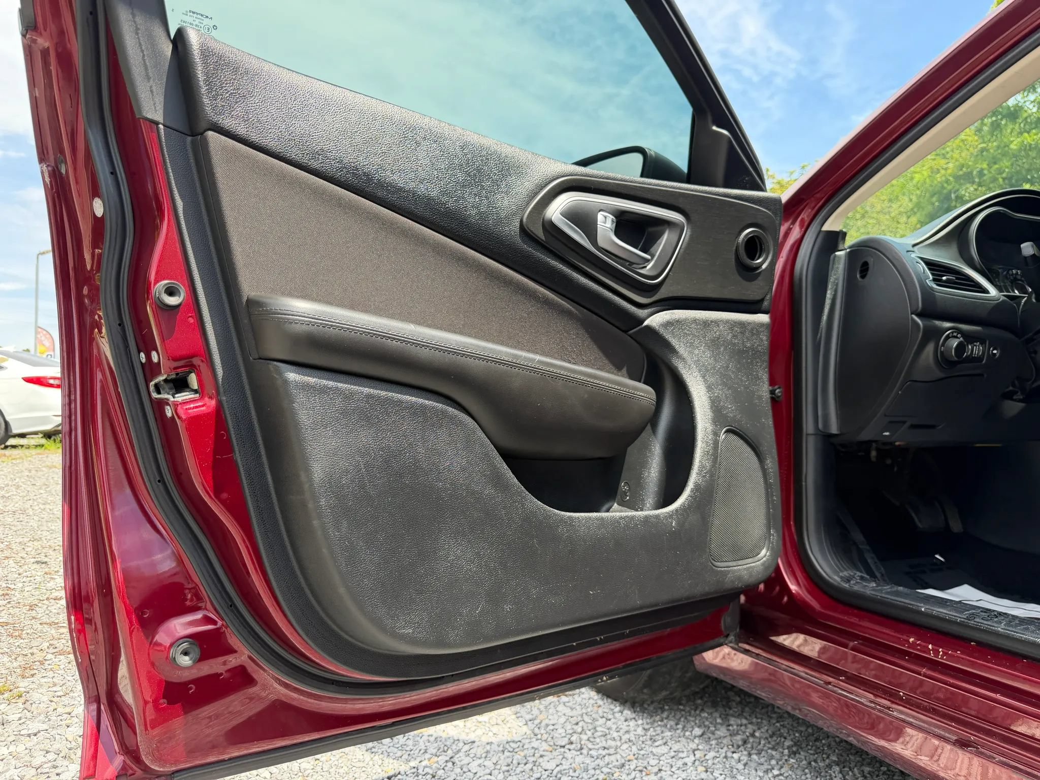 Used 2015 Chrysler 200 Limited FWD image 27