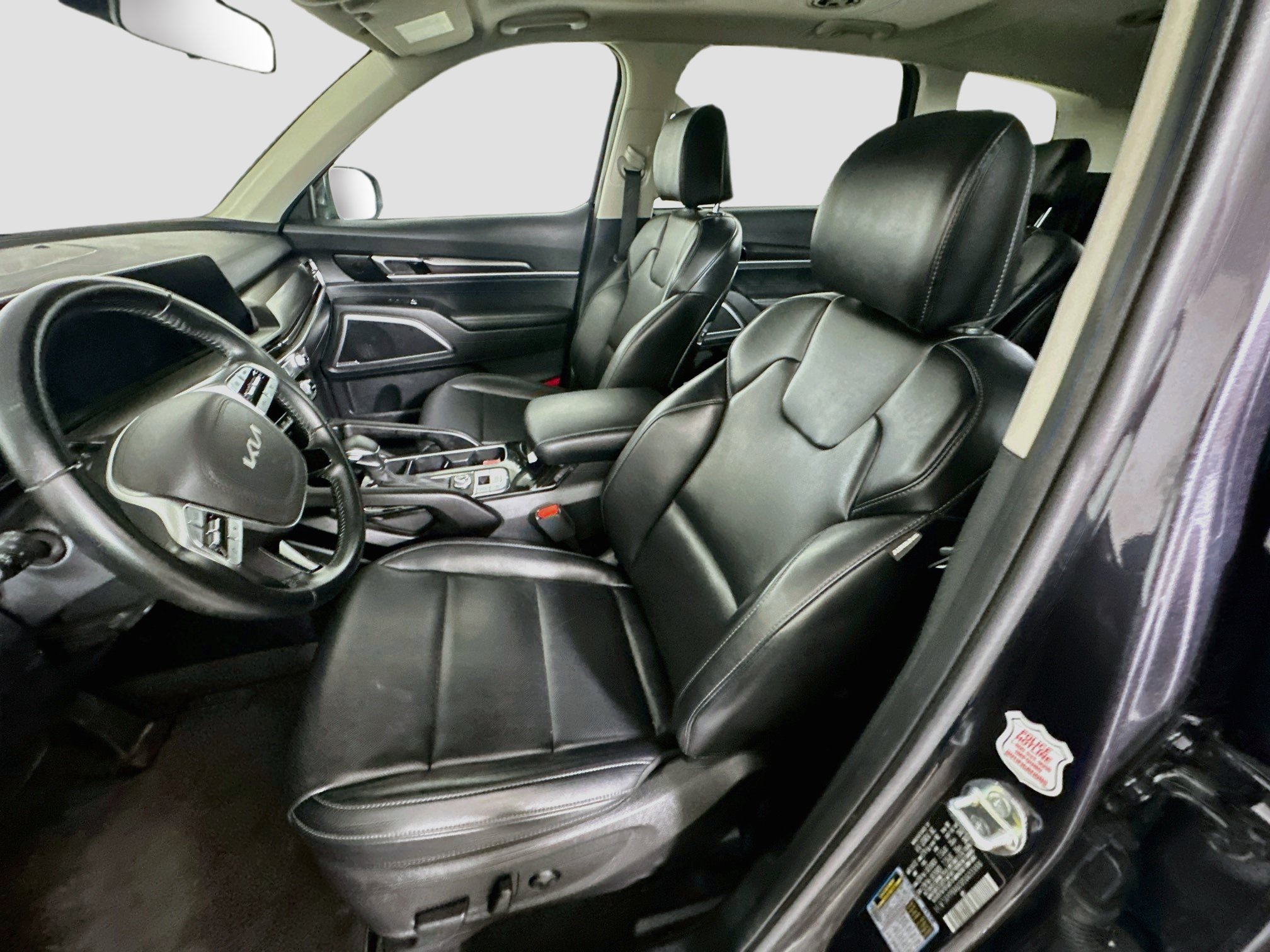 Used 2025 Kia Telluride S FWD image 13