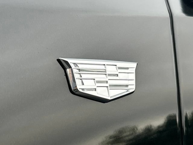 Used 2024 Cadillac XT4 Luxury w/ Cold Weather Package AWD/4WD image 12