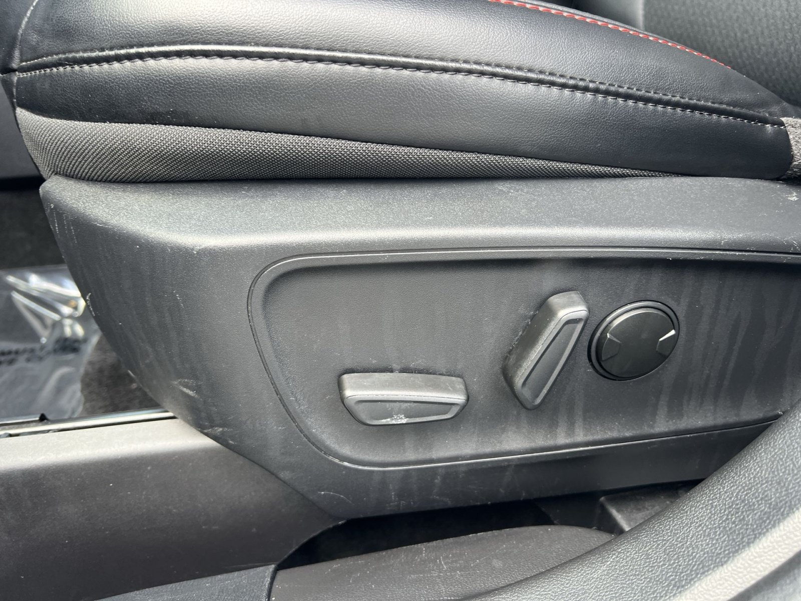 Used 2025 Ford Escape ST-Line AWD/4WD image 14