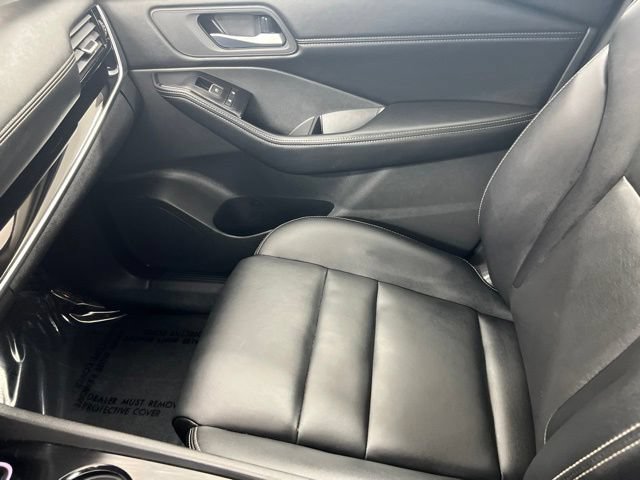 Used 2026 Nissan Rogue SL AWD/4WD image 16