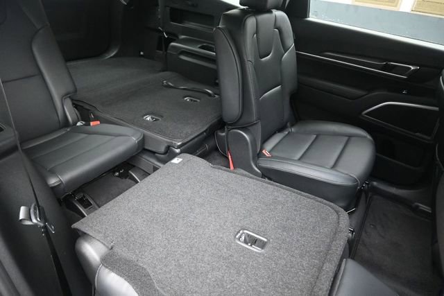 Used 2025 Kia Telluride S FWD image 28