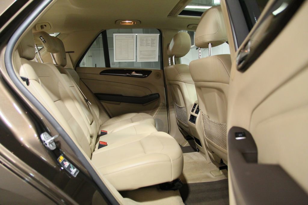 Used 2014 Mercedes-Benz ML 350 BlueTEC 4MATIC image 24