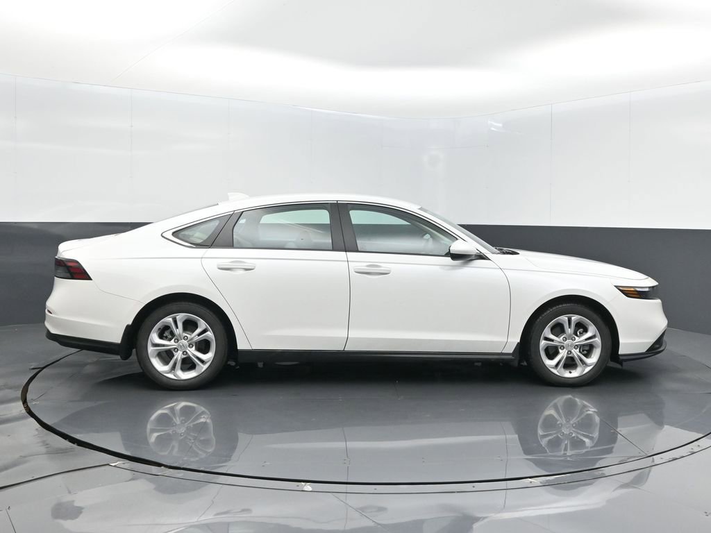 Used 2025 Honda Accord LX image 25