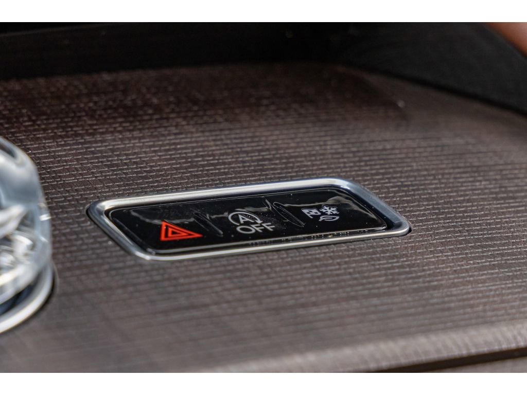 Used 2025 Lincoln Navigator L Reserve image 28