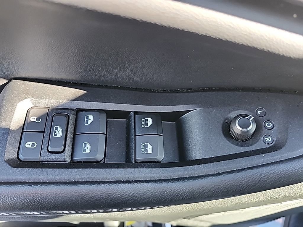 Used 2024 Jeep Grand Cherokee Altitude image 23