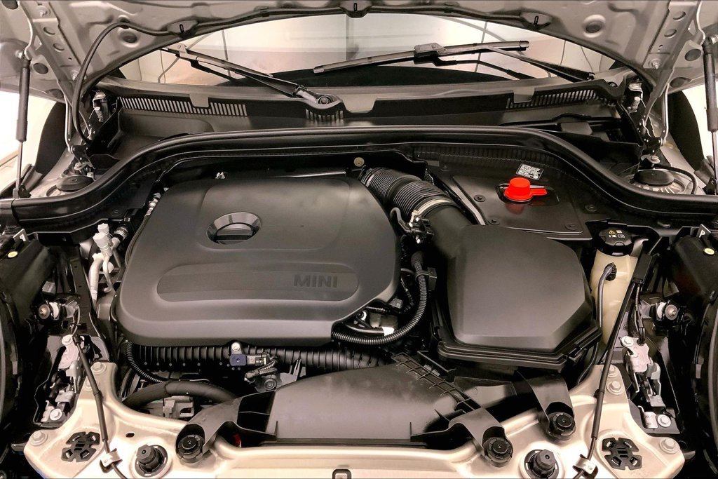 Certified 2026 MINI Cooper 4-Door Hardtop FWD image 9