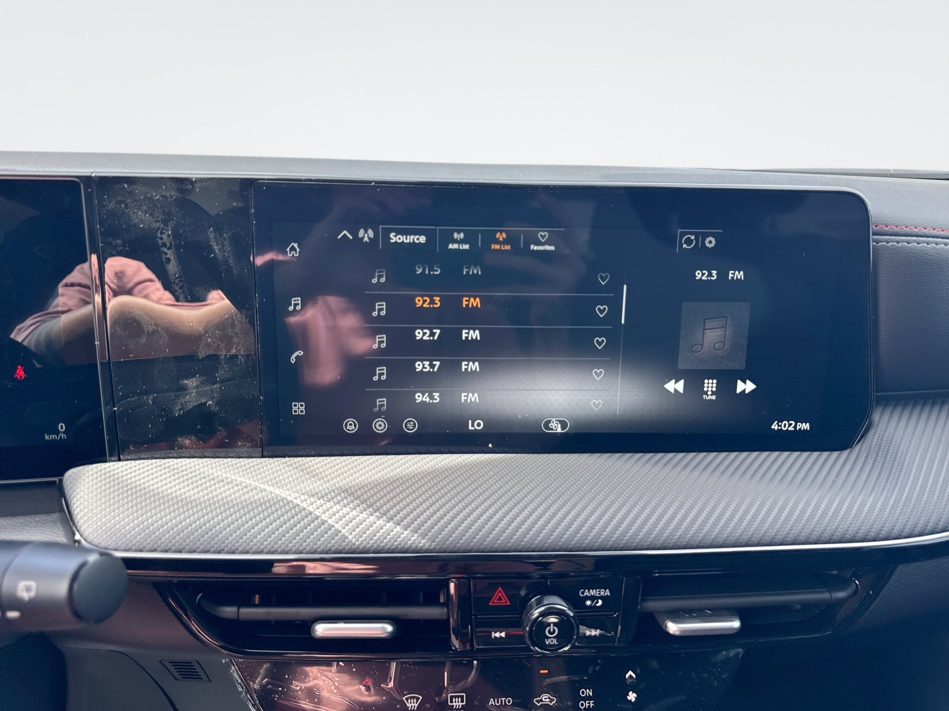 New 2027 Nissan Kicks SR FWD image 18