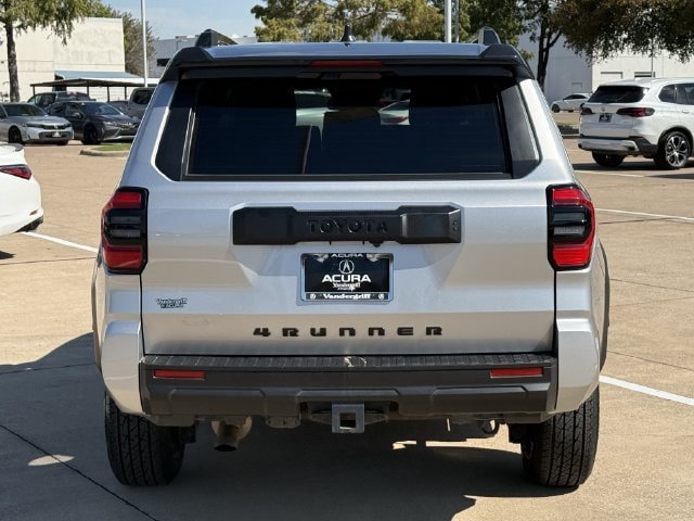 Used 2025 Toyota 4Runner SR5 AWD/4WD image 5