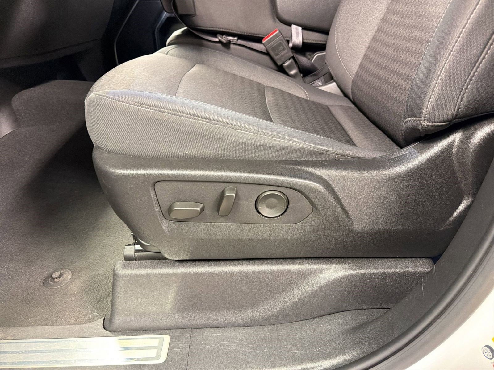 Certified 2025 Chevrolet Silverado 1500 LT image 12