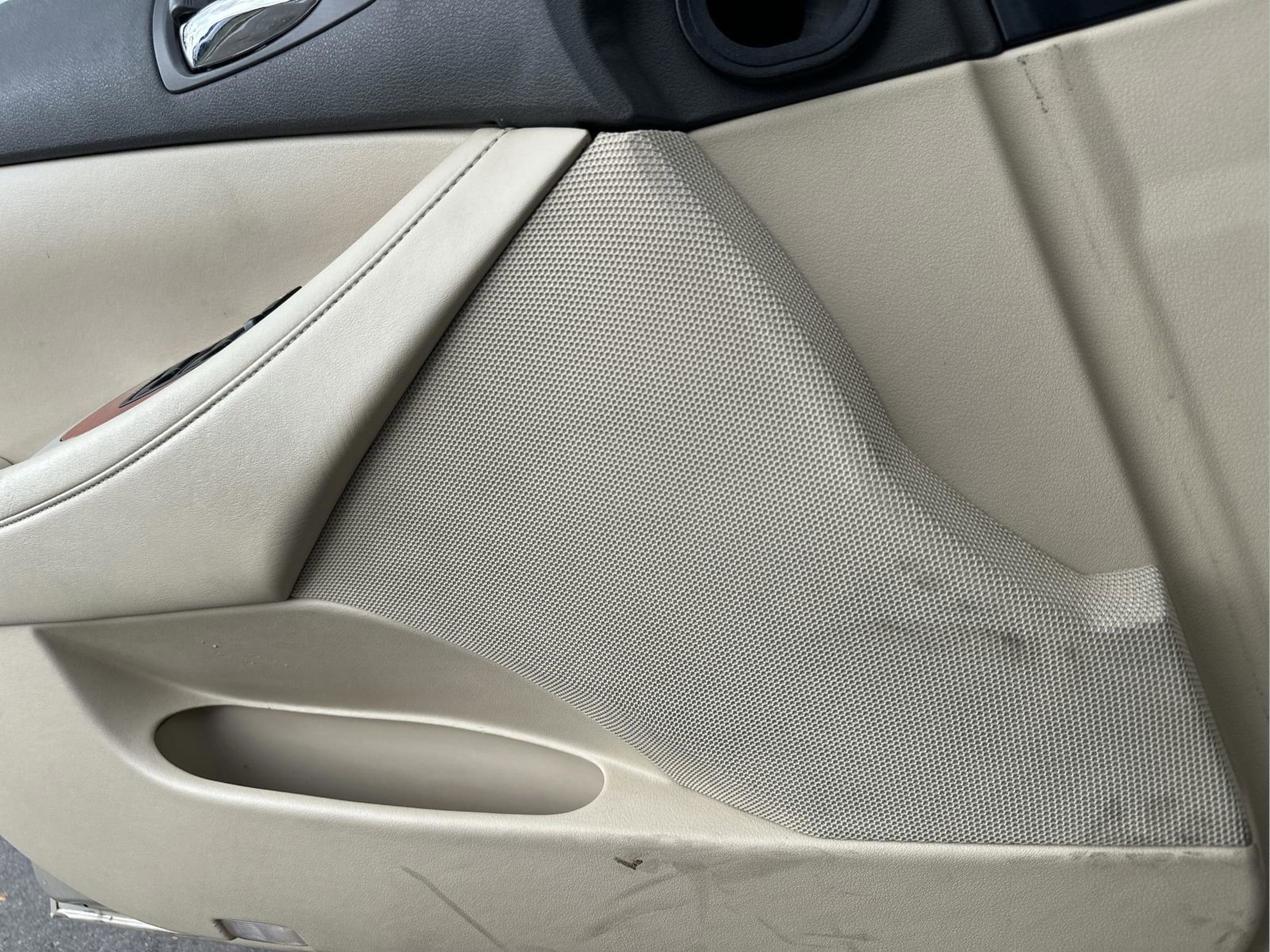 Used 2010 Lexus ES 350 image 27