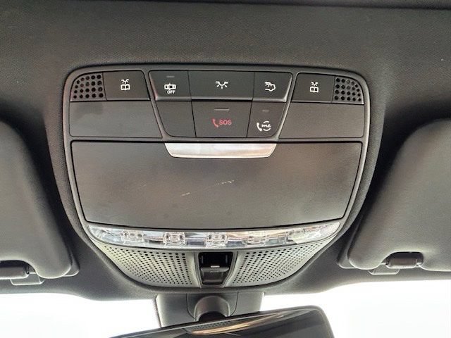 Used 2019 Mercedes-Benz E 300 4MATIC image 35