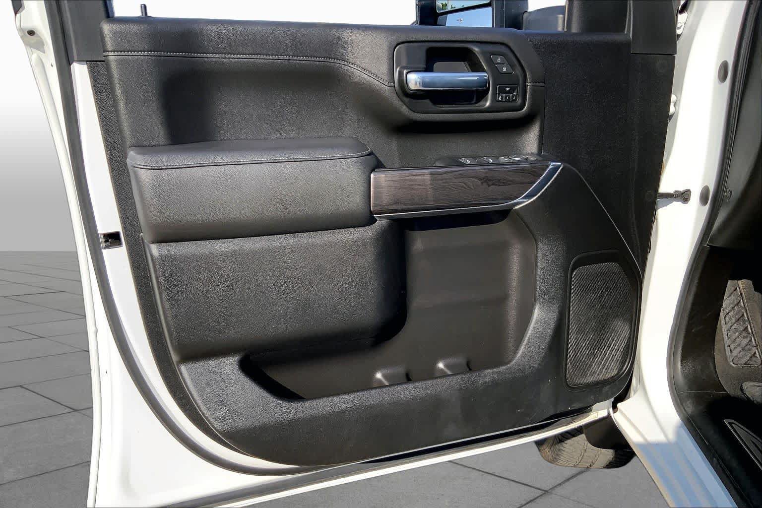 Used 2021 Chevrolet Silverado 2500 LTZ AWD/4WD image 38