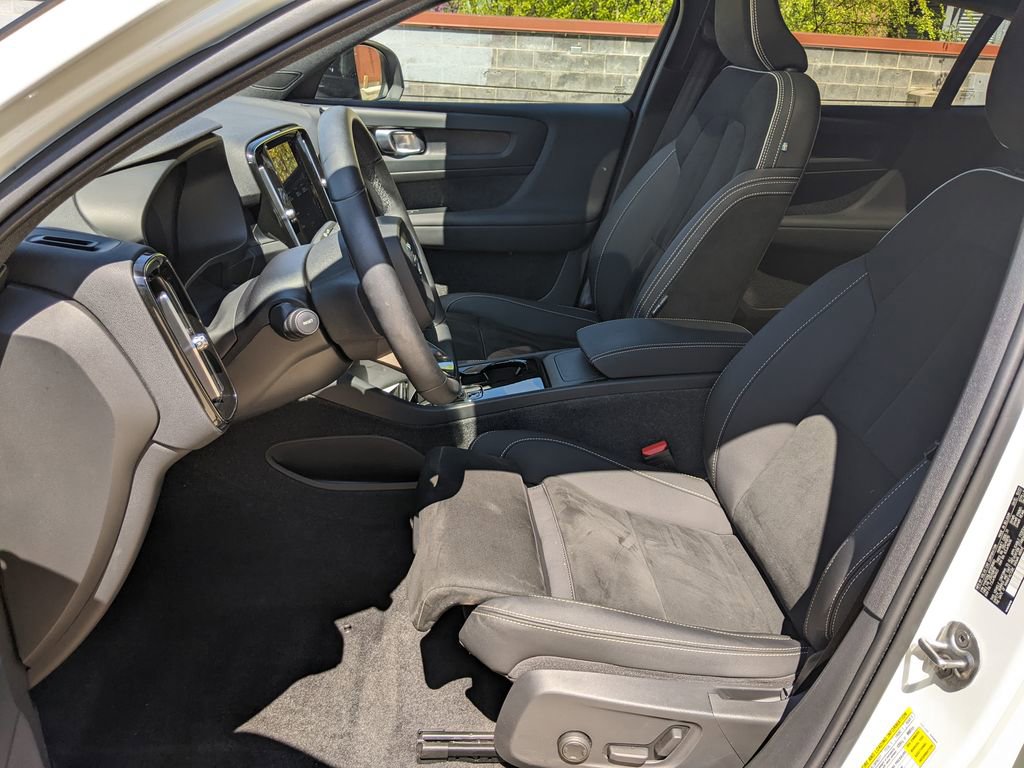 Certified 2023 Volvo C40 P8 Recharge Plus image 11