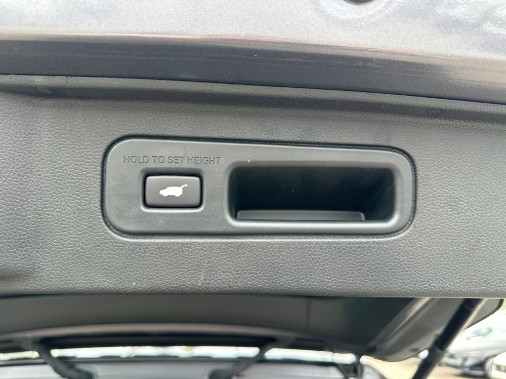 Used 2024 Honda Pilot Elite image 12