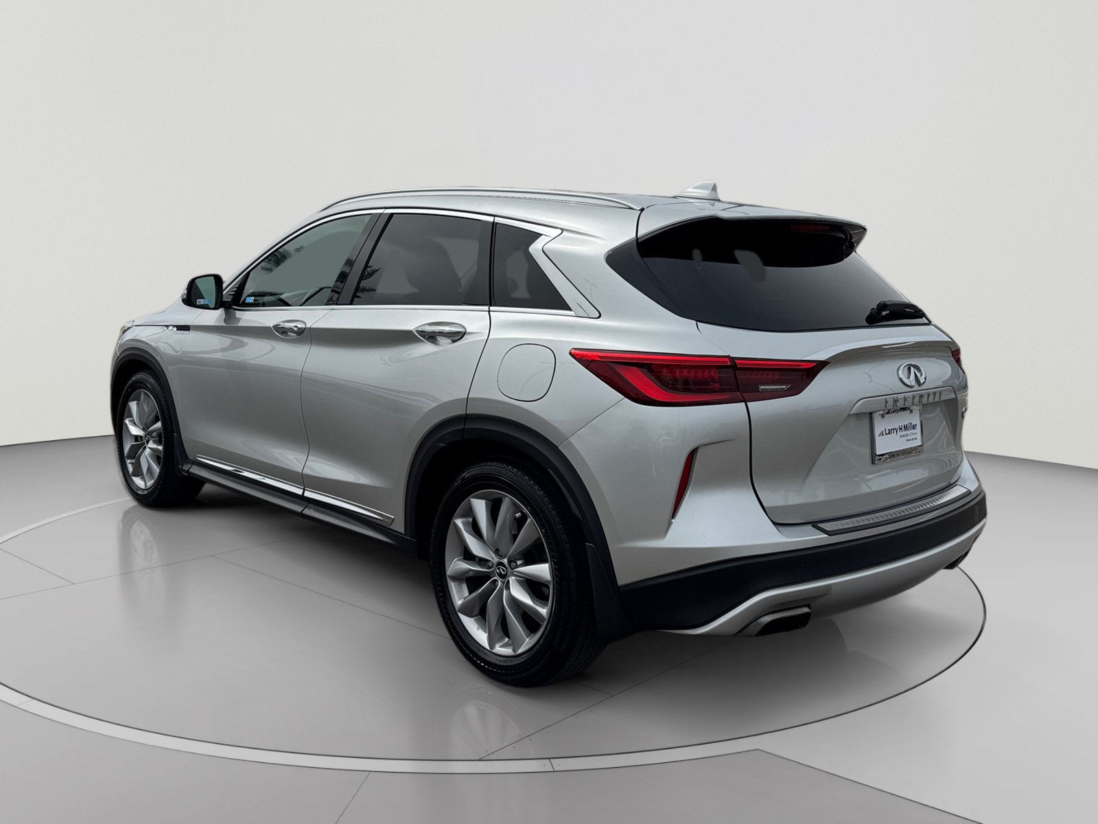 Used 2019 INFINITI QX50 Luxe w/ Protection Package FWD image 3