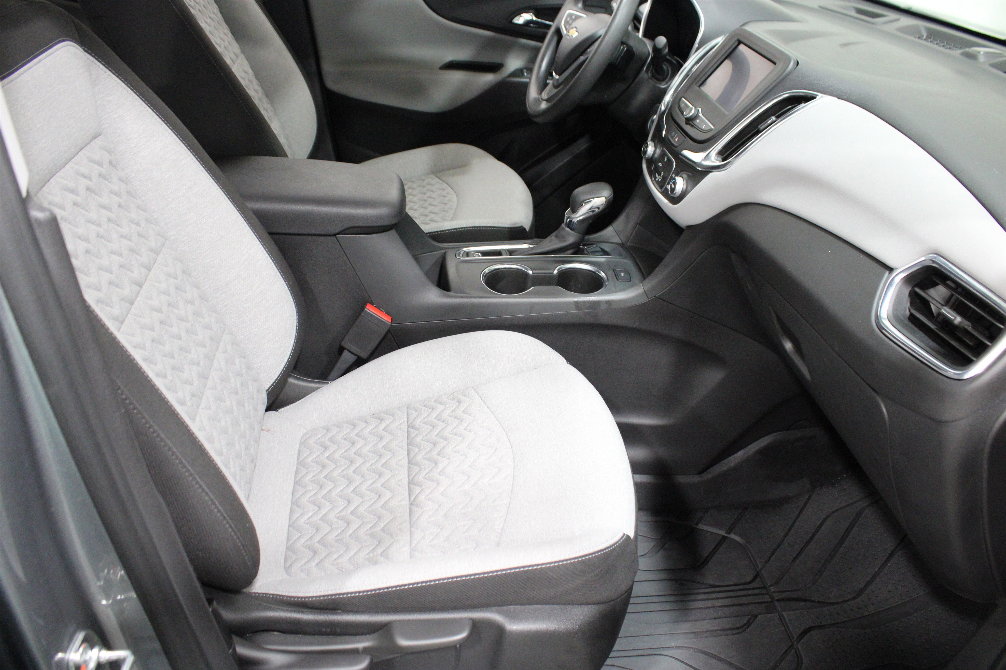 Used 2023 Chevrolet Equinox LT w/ LPO, Floor Liner Package image 24
