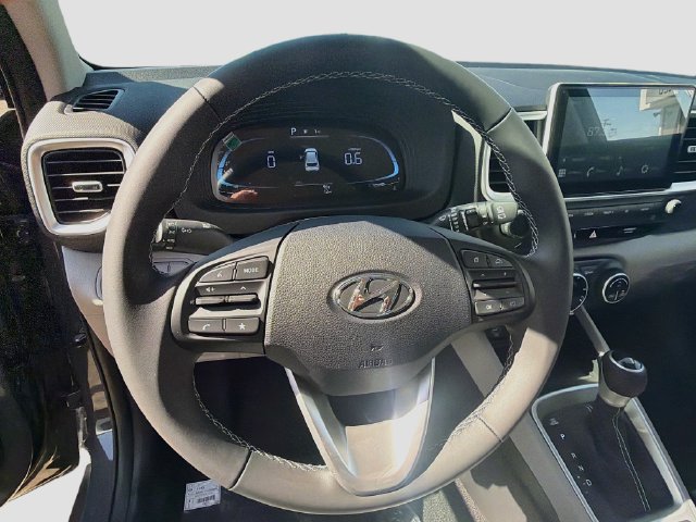New 2026 Hyundai Venue SEL FWD image 11