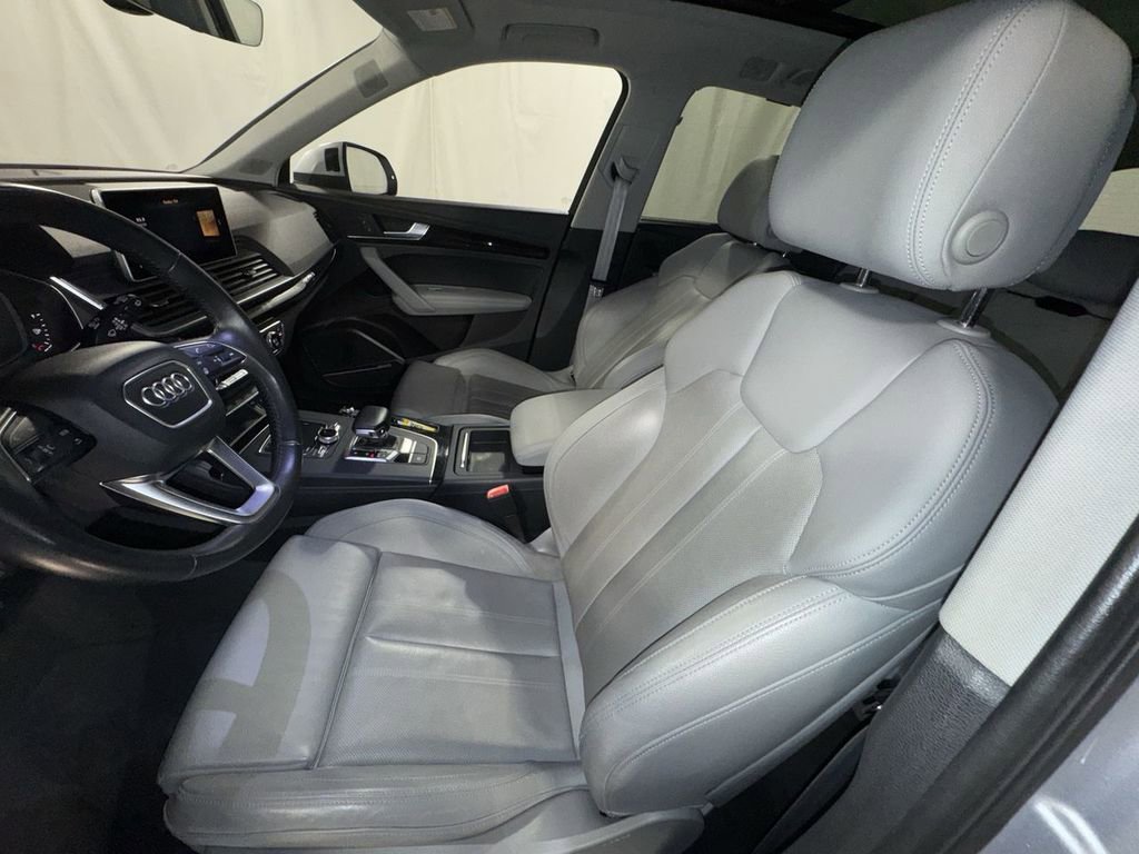 Used 2018 Audi Q5 Prestige w/ Prestige Package image 16