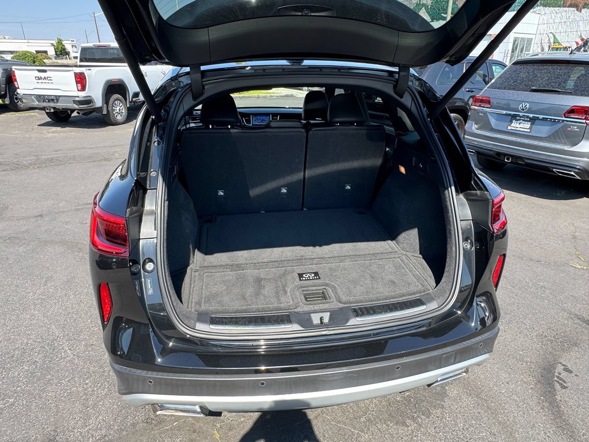 Used 2019 INFINITI QX50 Essential w/ Sensory Package AWD/4WD image 9