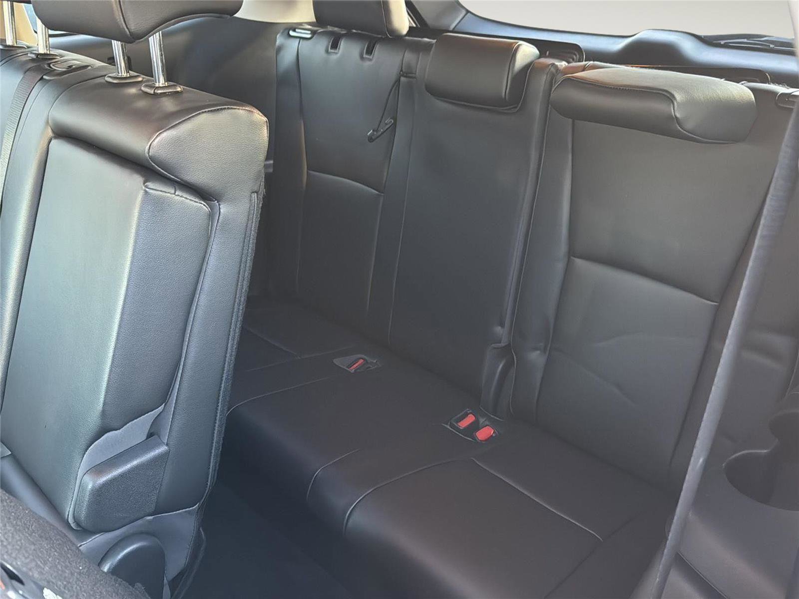 Used 2023 Toyota Highlander XLE image 23