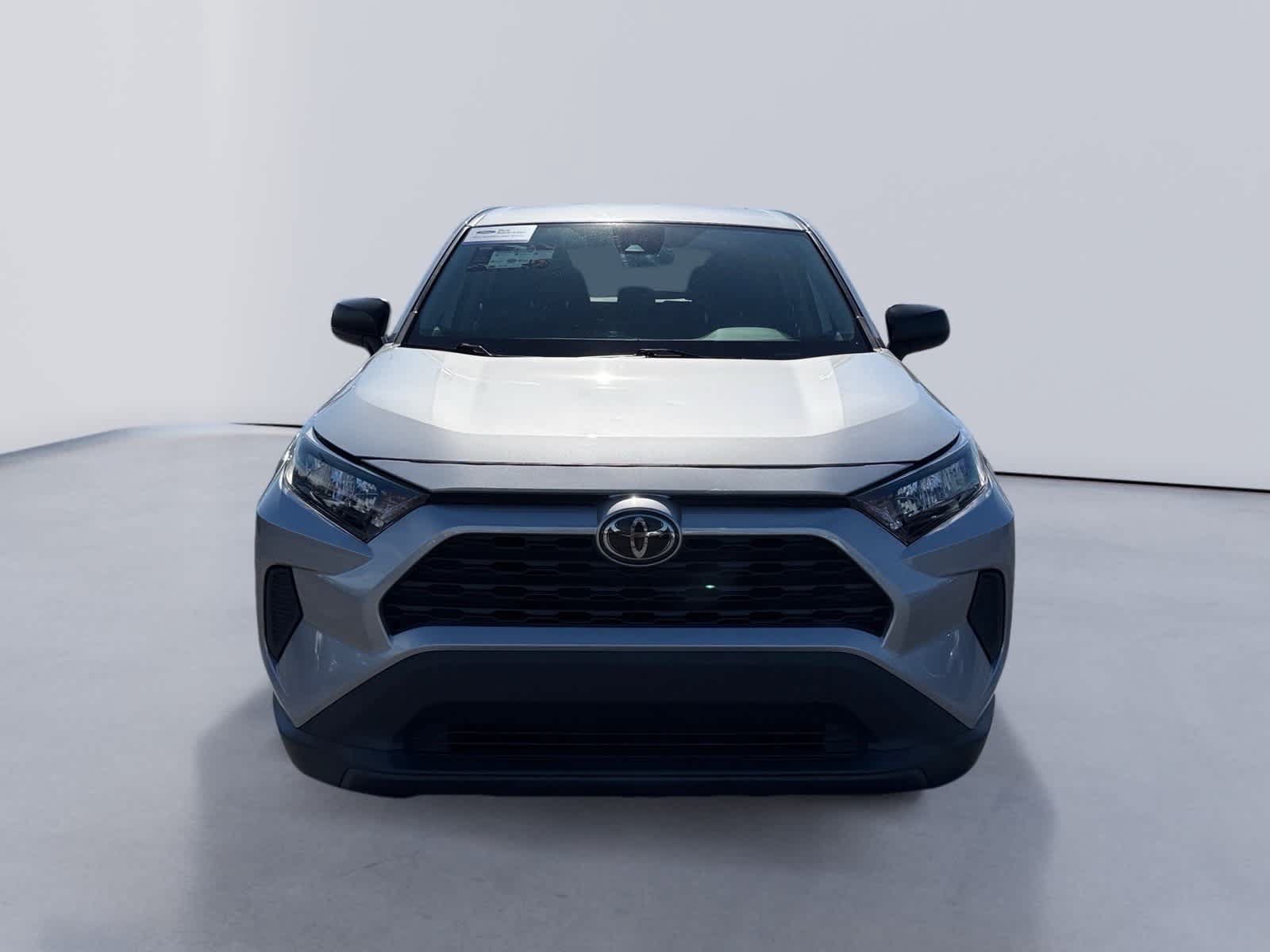 Used 2022 Toyota RAV4 LE FWD image 8