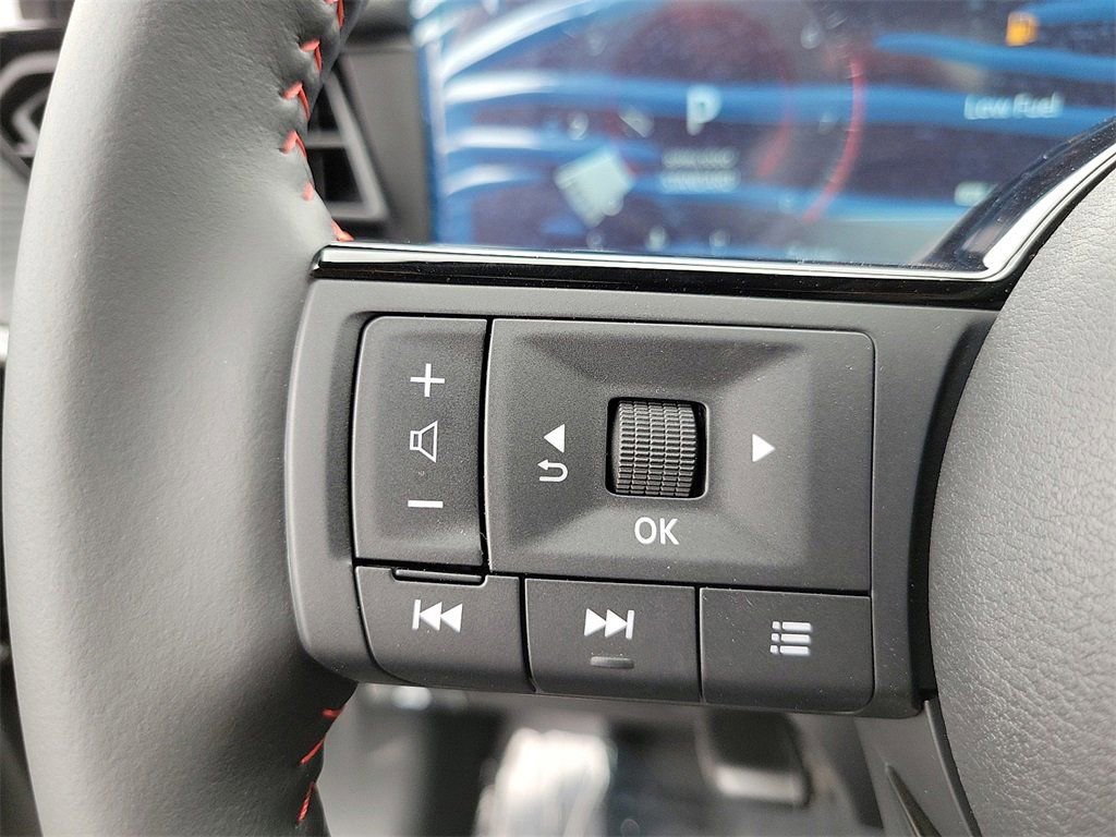New 2026 Nissan Kicks SR w/ SR Premium Package image 5