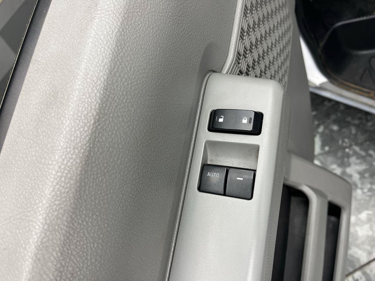 Used 2022 Ford E-350 and Econoline 350 Super Duty w/ Power Windows & Locks Group RWD image 7