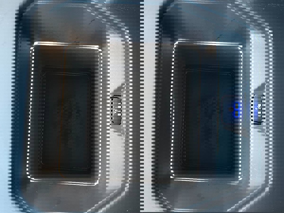 Used 2023 Land Rover Defender 110 75th Limited Edition image 65