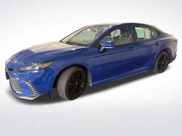 Certified 2025 Toyota Camry SE FWD image 6