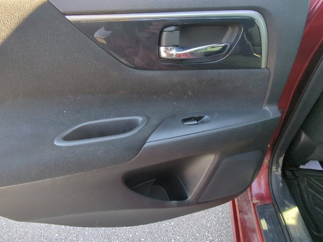 Used 2014 Nissan Altima 2.5 S w/ Display Audio Package FWD image 22