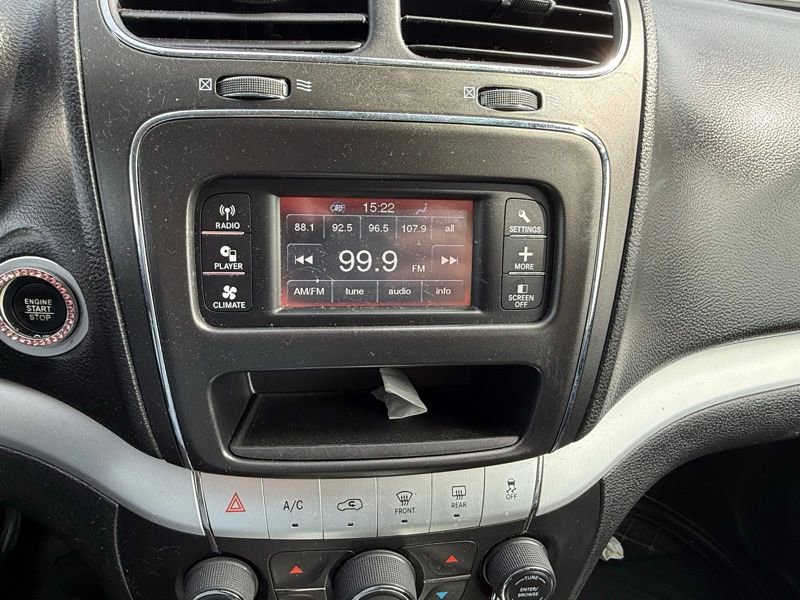 Used 2018 Dodge Journey SE image 12