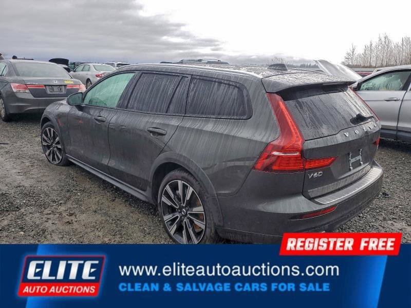Used 2021 Volvo V60 T5 Cross Country w/ Advanced Package image 4