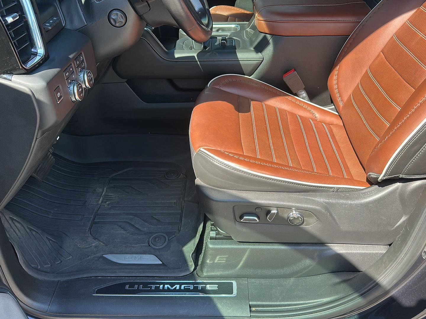 Used 2023 GMC Sierra 1500 Denali Ultimate image 13