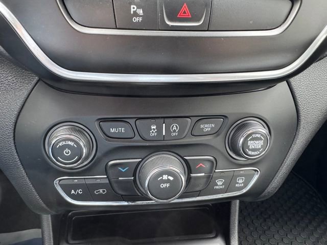 Used 2020 Jeep Cherokee Latitude Plus w/ Cold Weather Group image 79