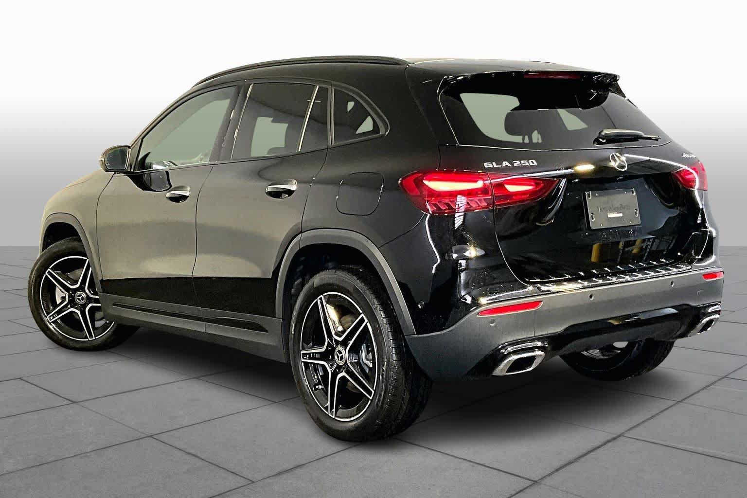 New 2026 Mercedes-Benz GLA 250 4MATIC image 3