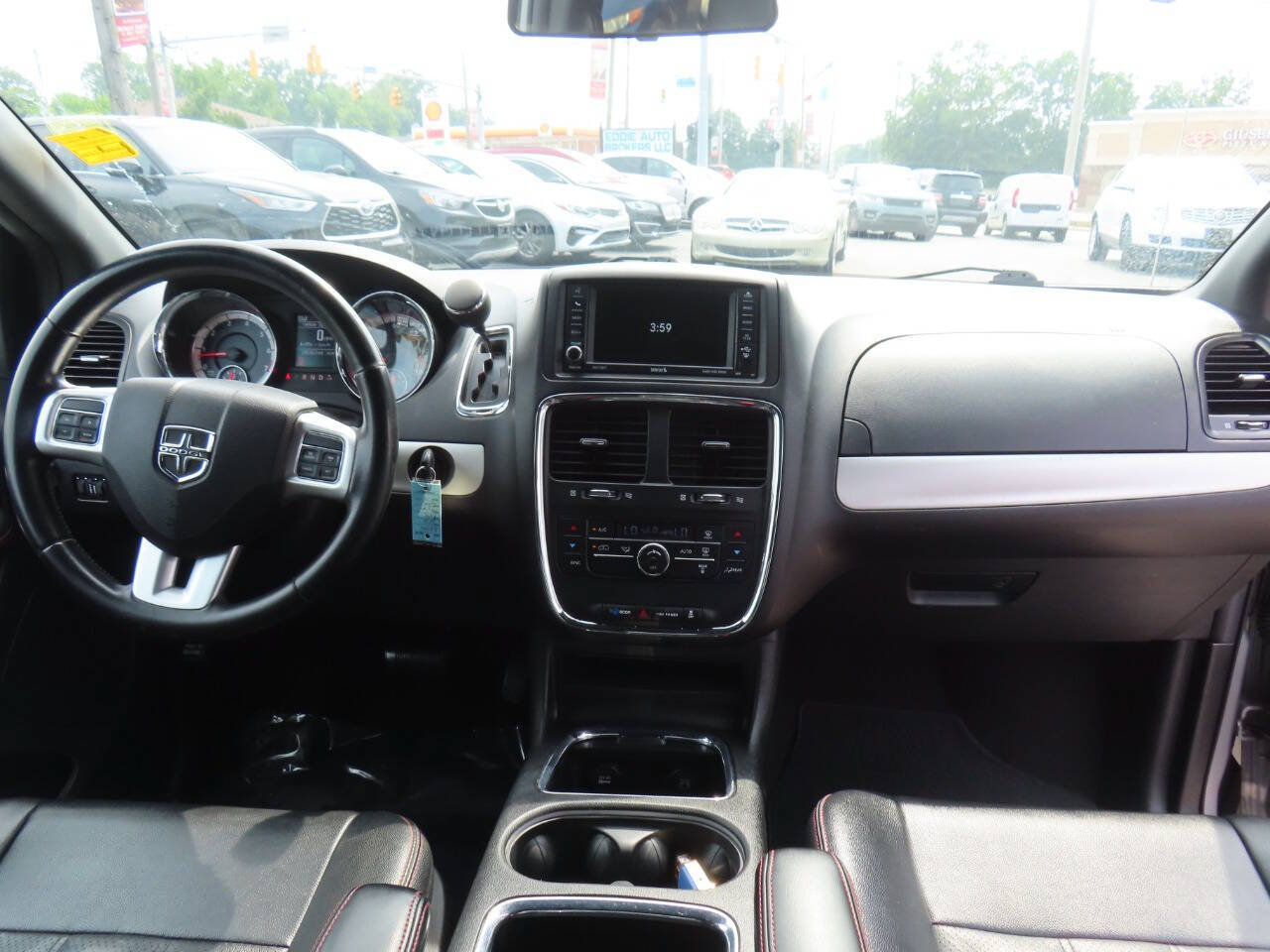 Used 2016 Dodge Grand Caravan R/T FWD image 42