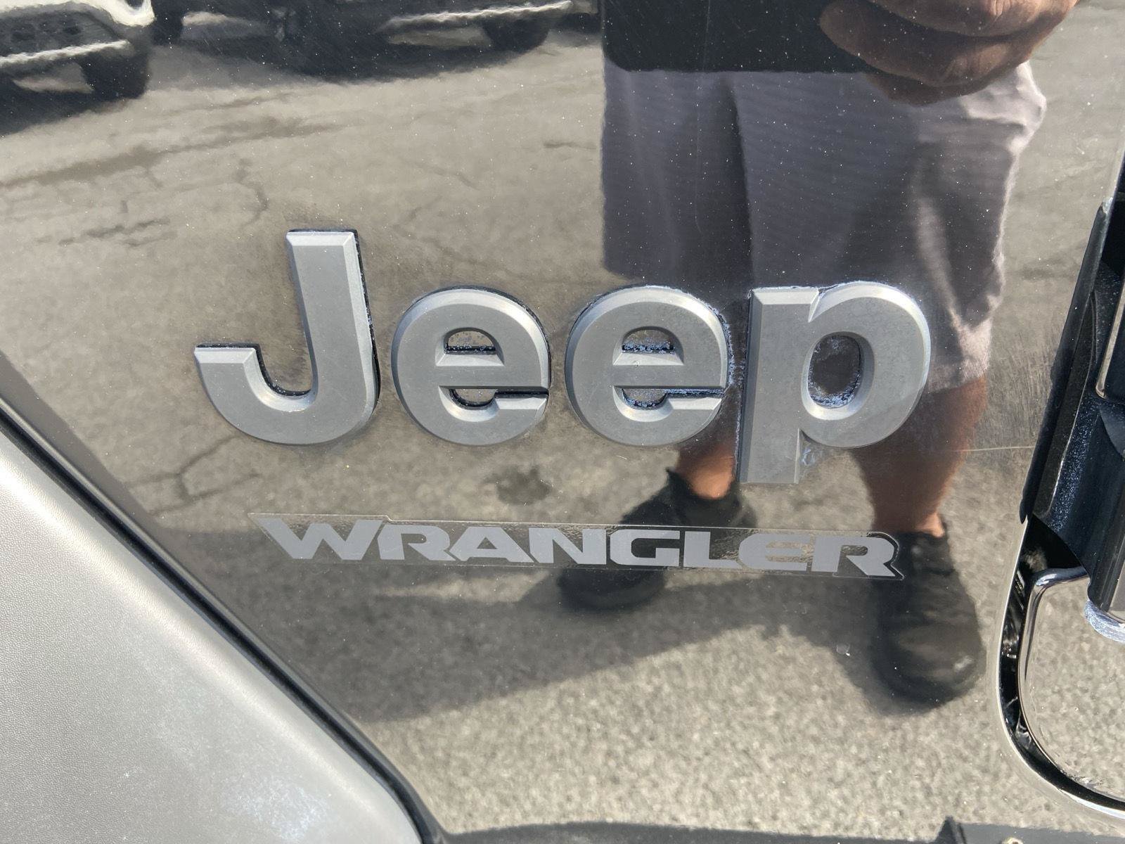 Used 2022 Jeep Wrangler Sport AWD/4WD image 35