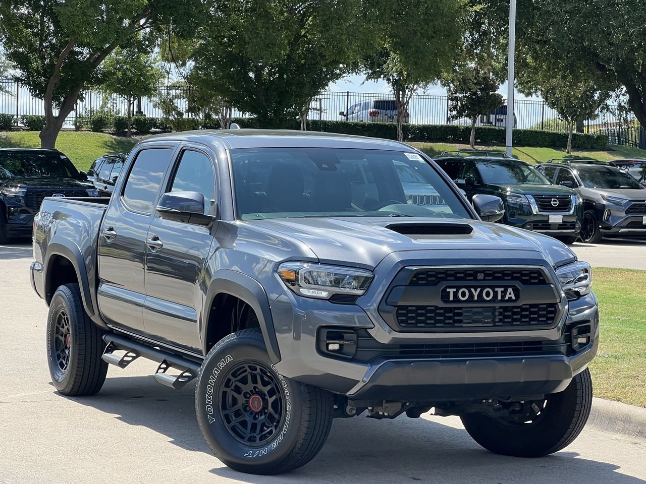 Used 2022 Toyota Tacoma TRD Pro AWD/4WD image 2