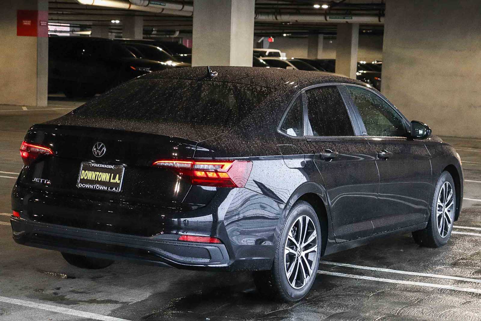 Certified 2023 Volkswagen Jetta Sport image 4